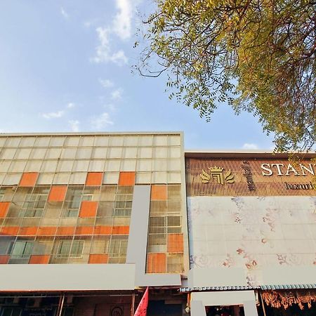 Oyo 26991 Stanza Luxurios Stay Zahirabad Exterior photo