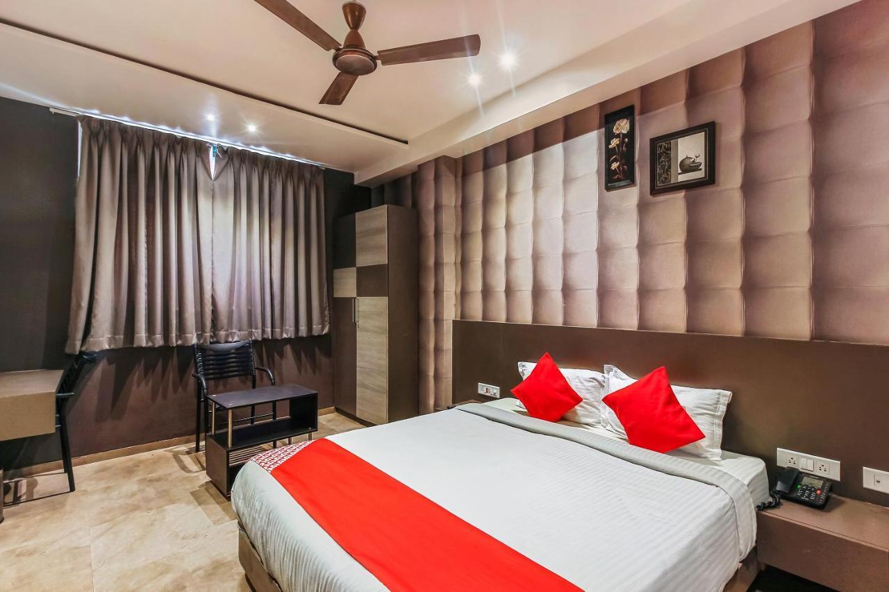 Oyo 26991 Stanza Luxurios Stay Zahirabad Exterior photo