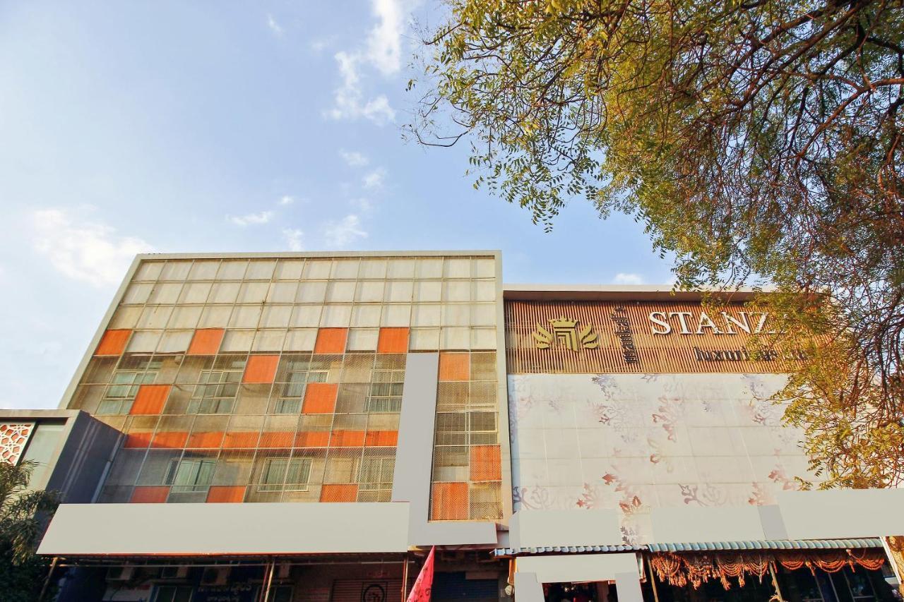 Oyo 26991 Stanza Luxurios Stay Zahirabad Exterior photo