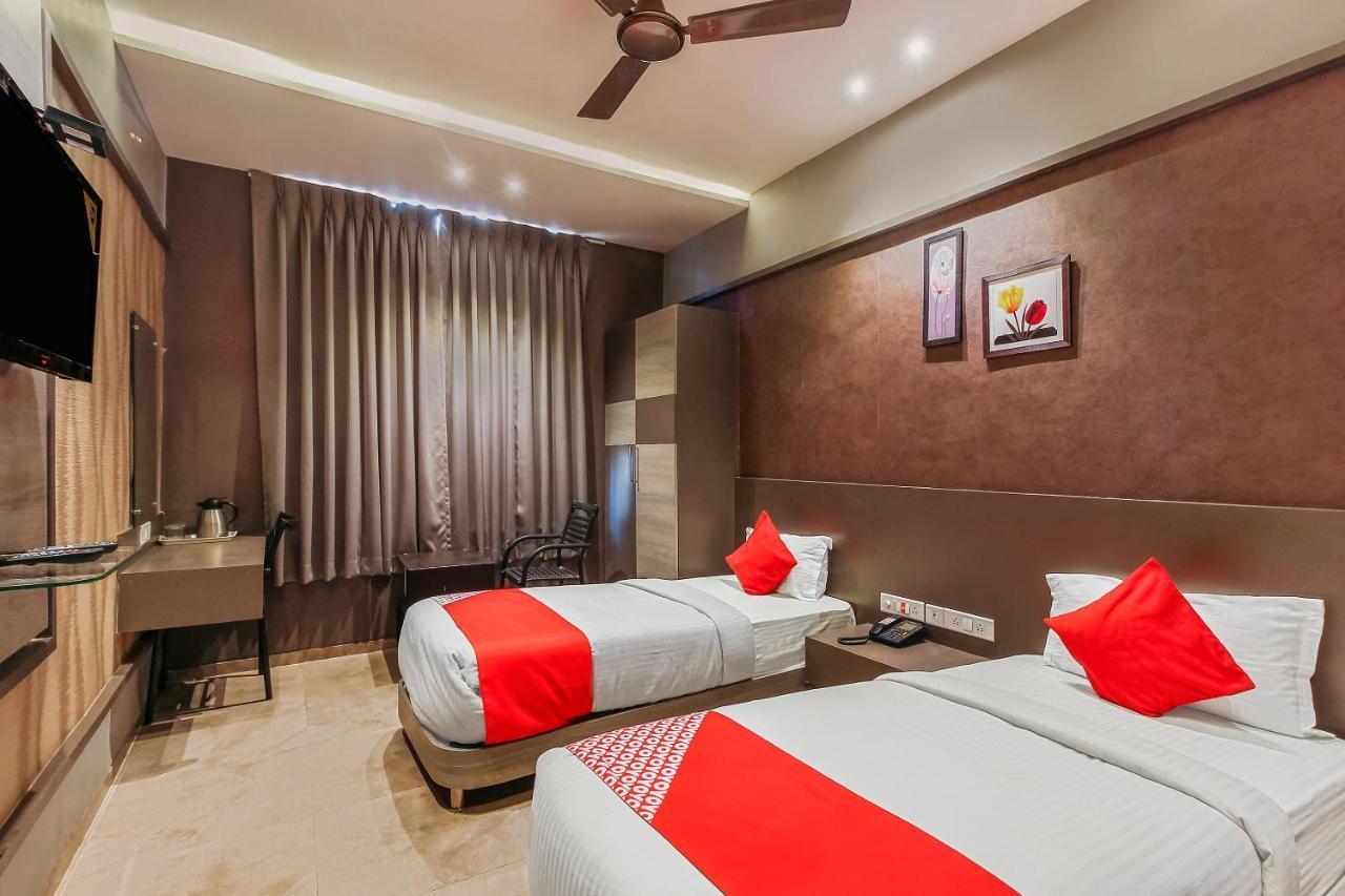 Oyo 26991 Stanza Luxurios Stay Zahirabad Exterior photo