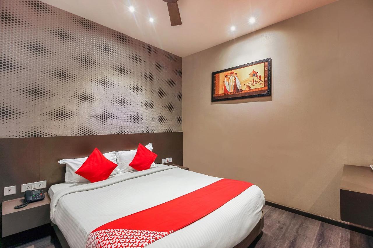 Oyo 26991 Stanza Luxurios Stay Zahirabad Exterior photo